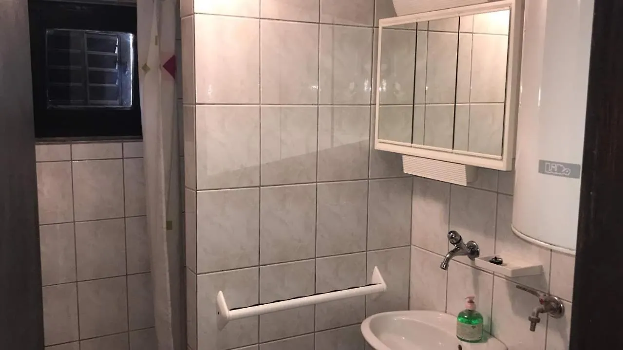 Ela Apartmani A1 Gornji Karin Croatia