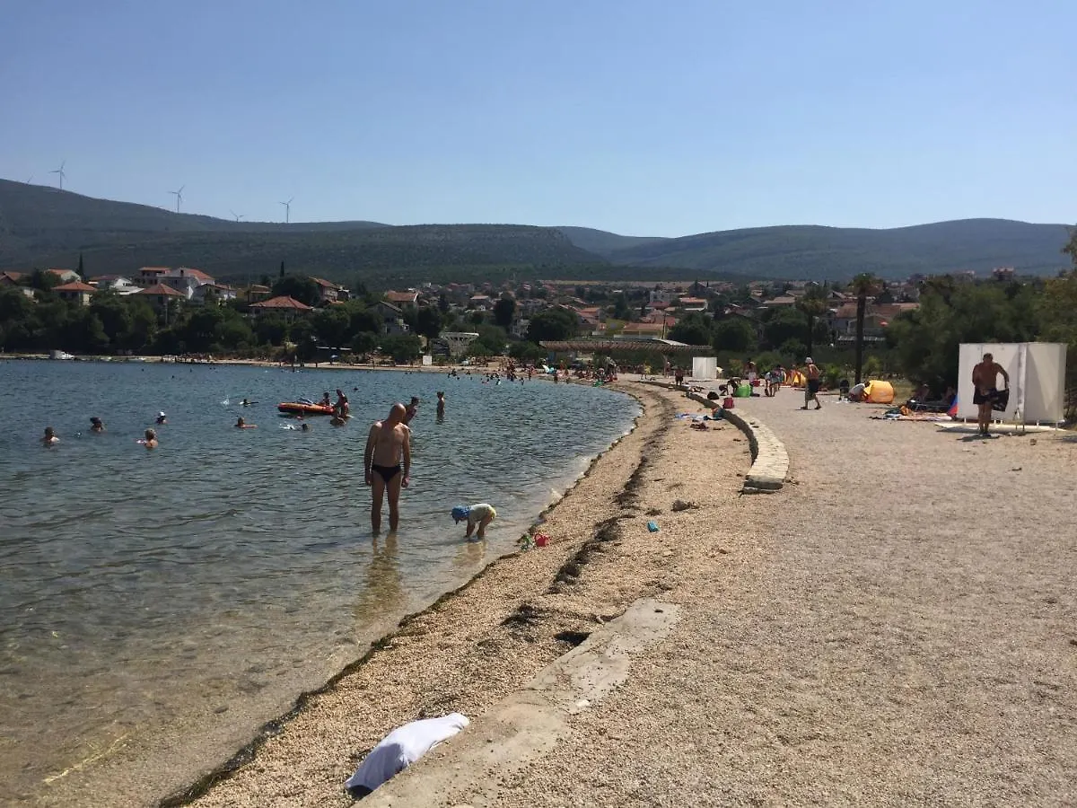 Ela Apartmani A1 Gornji Karin Croatia